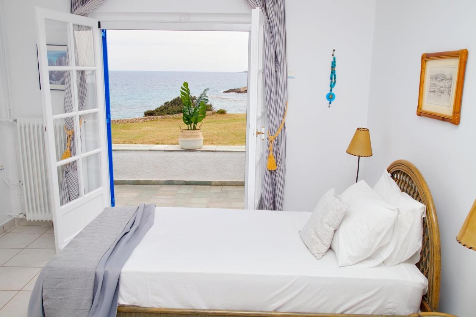 Aroura Homes 4Br Beachfront Villa Spetses Town ภายนอก รูปภาพ